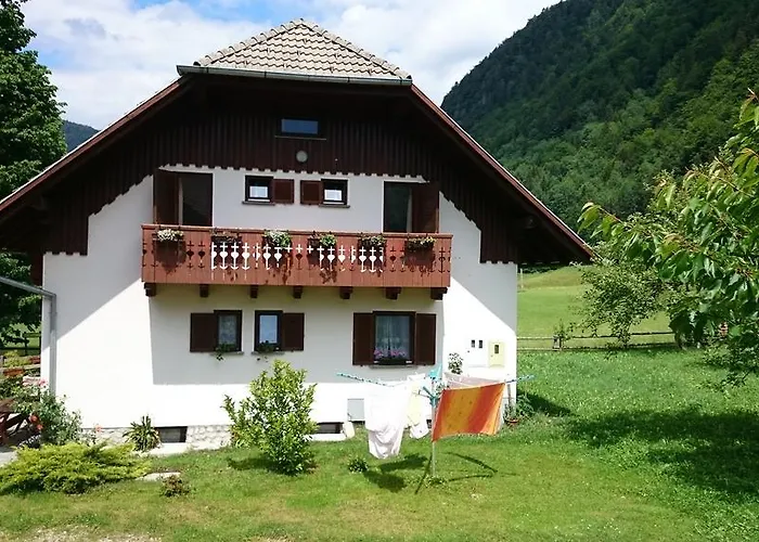 Bivanje na kmetiji Farm Juvanija